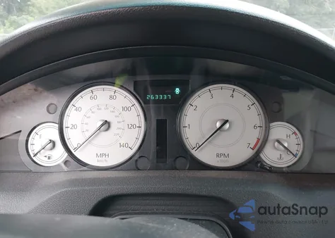 2005 Chrysler 300 Touring from USA, damaged, VIN 2C3JA53G75H135023